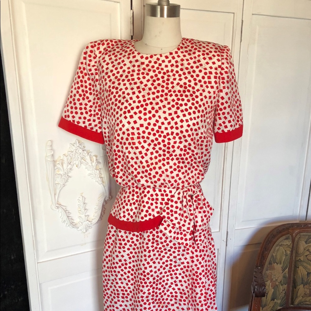 Bombshell polka dot vintage 1950s dress